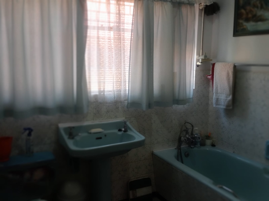 4 Bedroom Property for Sale in Generaal De Wet Free State